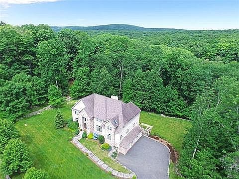 1st image of 8 Helmstown Ct