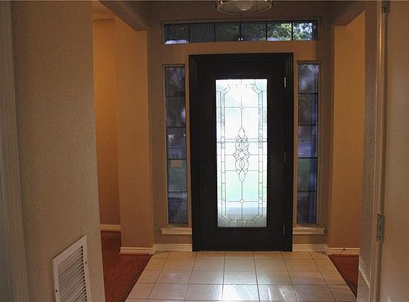 3rd image of 4207 Norway Ln