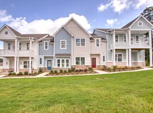 997 Shy Ln, Marietta, GA