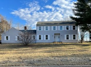 11 Running Hills Dr, Newton, NJ 07860