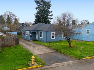 1453 & 1451 Hiatt St, Lebanon, OR 97355