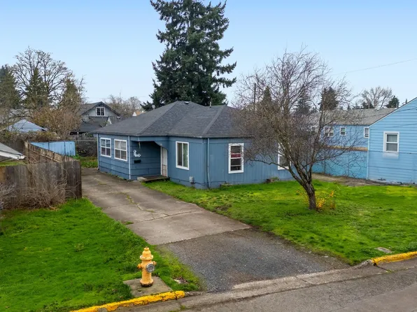 1453 & 1451 Hiatt St, Lebanon, OR 97355