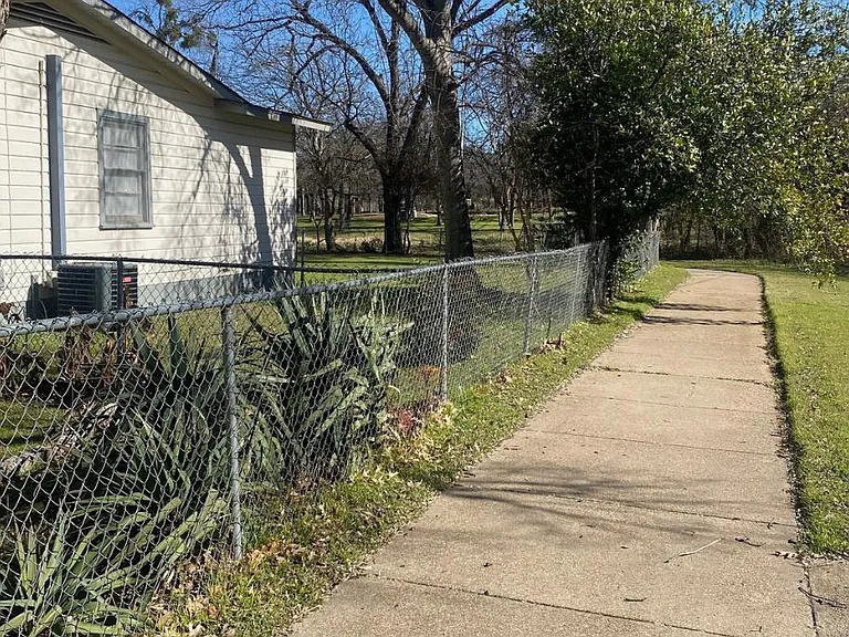 319 Arnold Ave — Photo 17