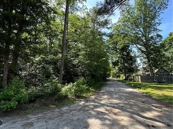 61 & 62 Beech Trl, Gloucester, VA 23061