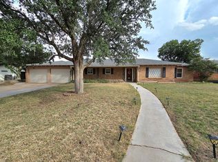 2305 Country Club Dr, Midland, TX 79701