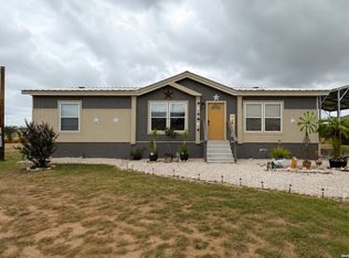 380 Martin Ave, Carrizo Springs, TX 78834