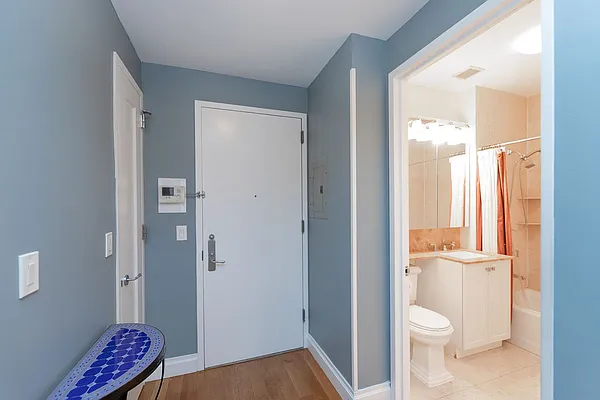 Rented by New York Residence | media 6