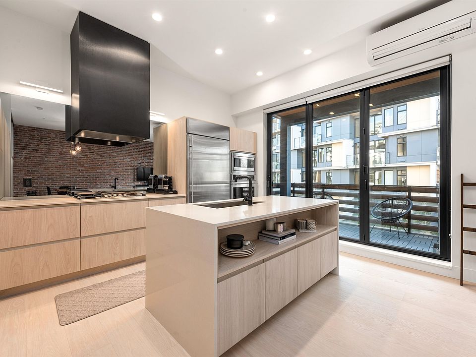 1st image of 300 Salter St #219