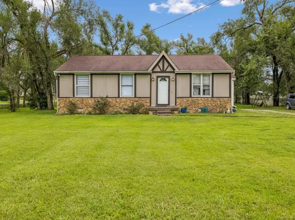 434 Wilkinson Ln, White House, TN 37188