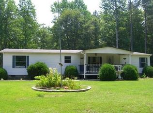 11379 Lee Rd, Saluda, VA 23149
