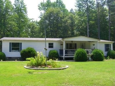 11379 Lee Rd, Saluda, VA, 23149