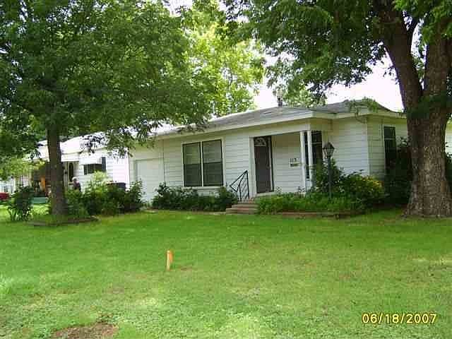 1st image of 113 Lakewood Dr