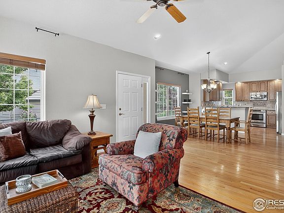 3rd image of 446 Rossum Dr