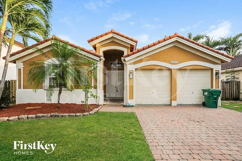 4 bed, 3.0 bath, 2530 sqft, $4,825 — Photo 1