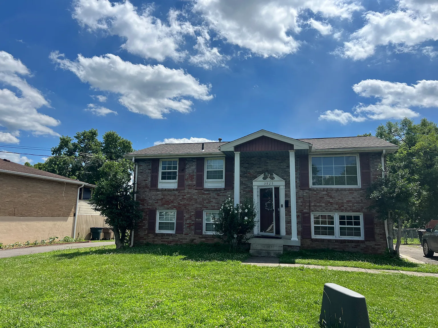 3 bed, 1850 sqft, $2,300 — Photo 3