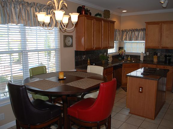 4th image of 819 Croftwood Dr