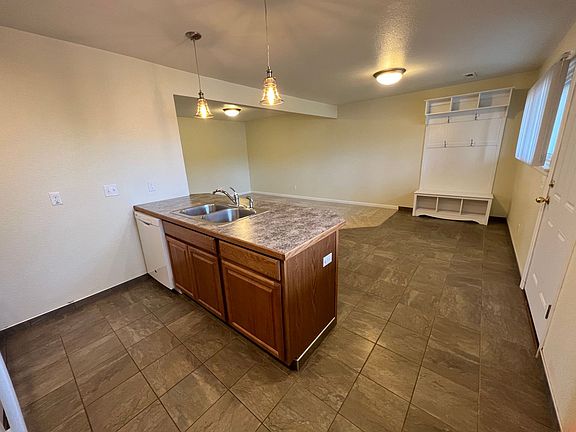 4th image of 1407 Flint St #32