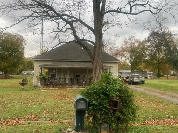 7461 Locust St, Mulkeytown, IL 62865