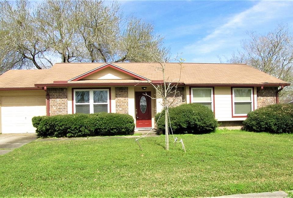 1st image of 2502 Fredericksburg Dr