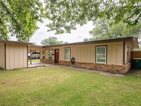 4713 Dahlia Ln, Victoria, TX 77904