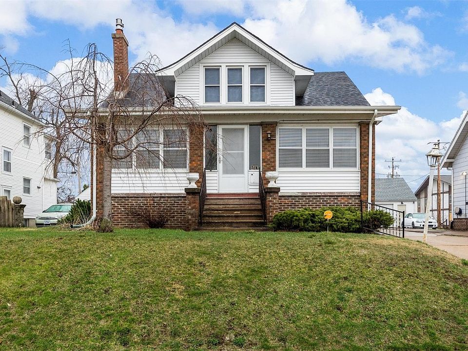 1917 B Ave NE, Cedar Rapids, IA 52402 Zillow