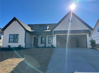 87 Rose Lake Ct, Hoschton, GA 30548