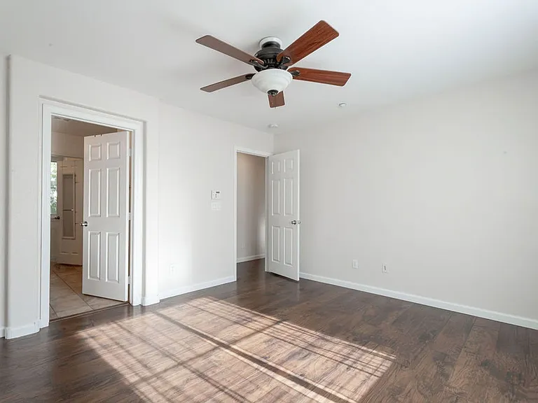 4793 Hampstead Heath Ct — Photo 32