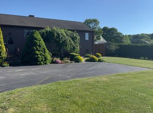 59 Mixter St, Newport, RI 02842