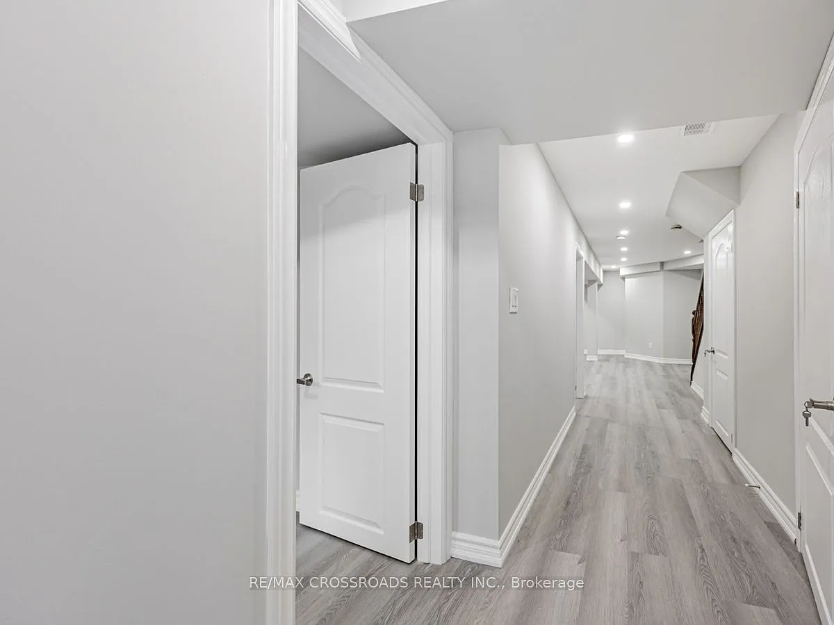 Building Photo - 59 Bonnydon Cres