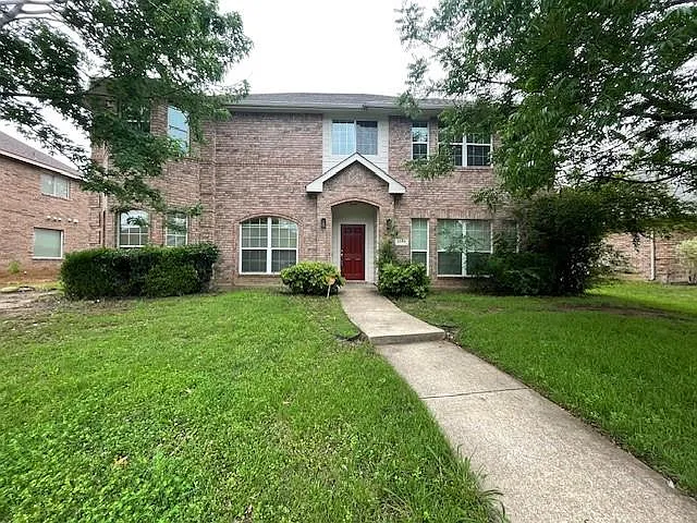 4 bed, 2.5 bath, 3085 sqft, $2,900 — Photo 2