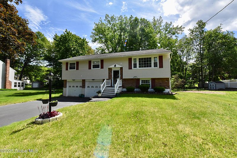 2nd image of 23 Bayberry Drive