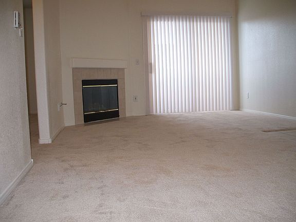 4th image of 855 N Stephanie St Unit 1725