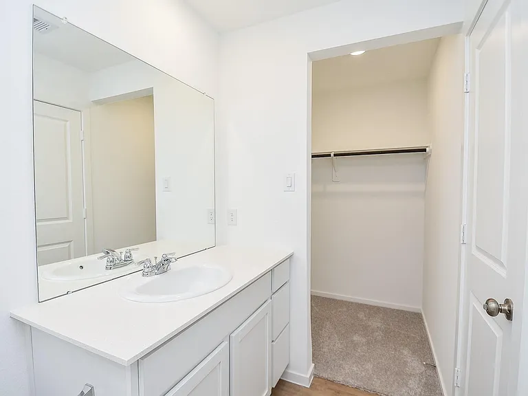 21430 Carosella Dr — Photo 26