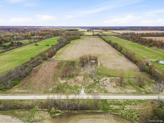 2nd image of 2320 Braidwood Rd
