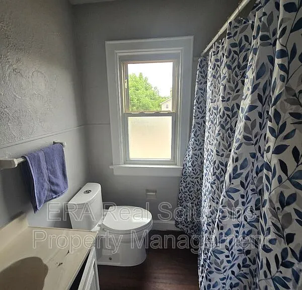 598 S Hague Ave — Photo 11