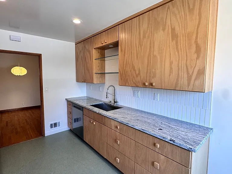 4531 E Shaw St — Photo 8