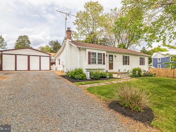 7256 2nd St, Remington, VA 22734