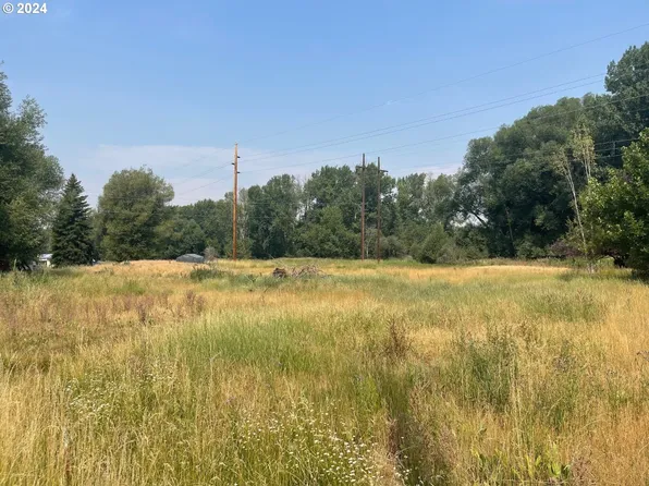 82695 Fish Hatchery Ln, Enterprise, OR 97828