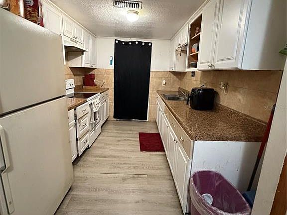 5th image of 316 E WHIDDEN STREET