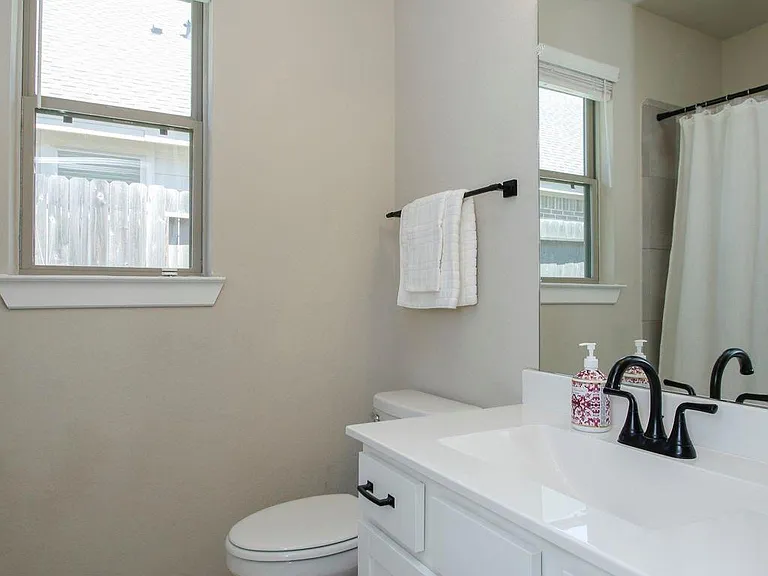 320 Rise Ln — Photo 31