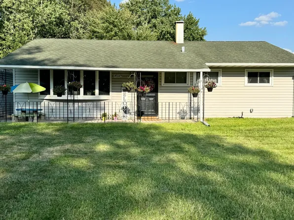 1715 Schafer Dr, Schererville, IN 46375