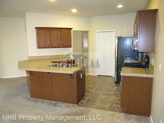 3rd image of 11146 SE 202nd Ct