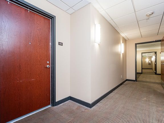3rd image of 521 President Clinton Ave APT 1202