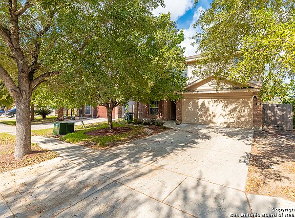 2nd image of 210 Val Verde Dr
