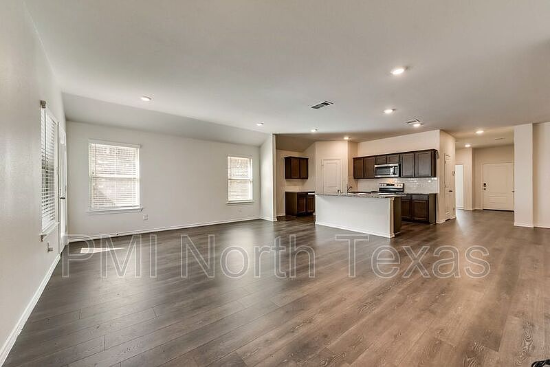 3922 Dickinson Ave, Aubrey, TX 76227 Zillow