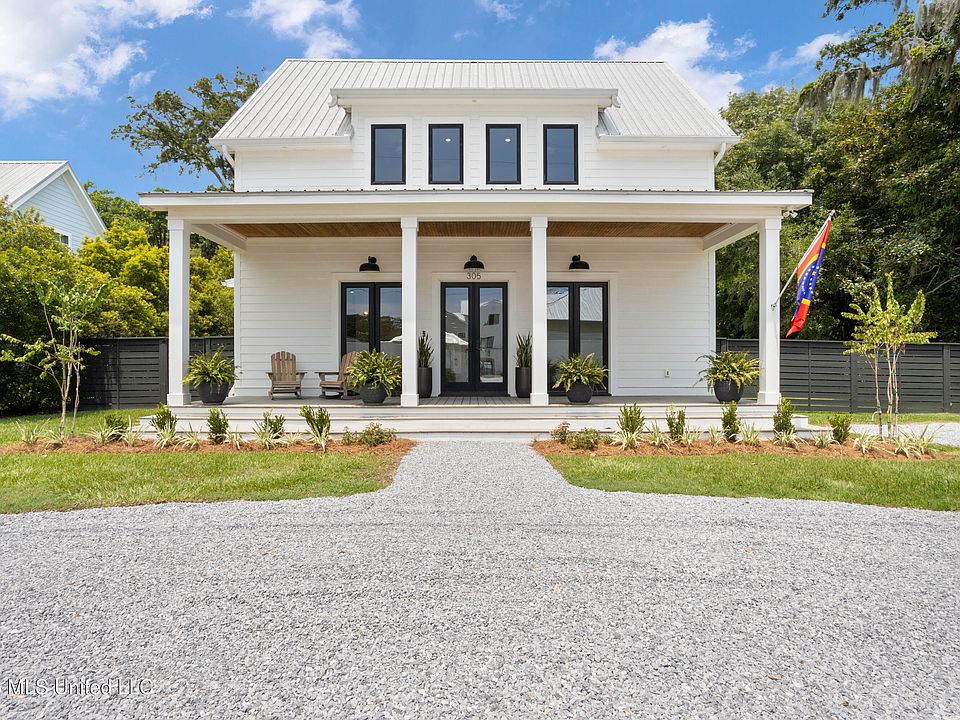 1st image of 305 Beach Hill Rd