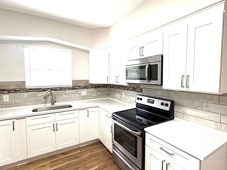 4106 W Arch St — Photo 8