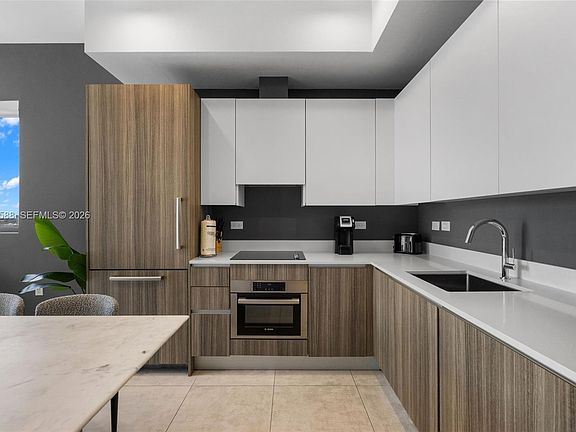 5th image of 239 SW 9th Street #2102