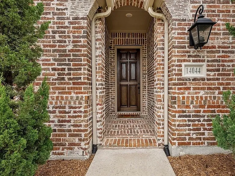 14044 Falcon Ranch Dr — Photo 3