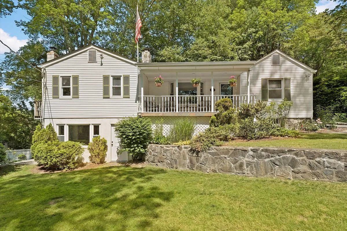 3 bed, 2.0 bath, 1500 sqft, $5,000 — Photo 1